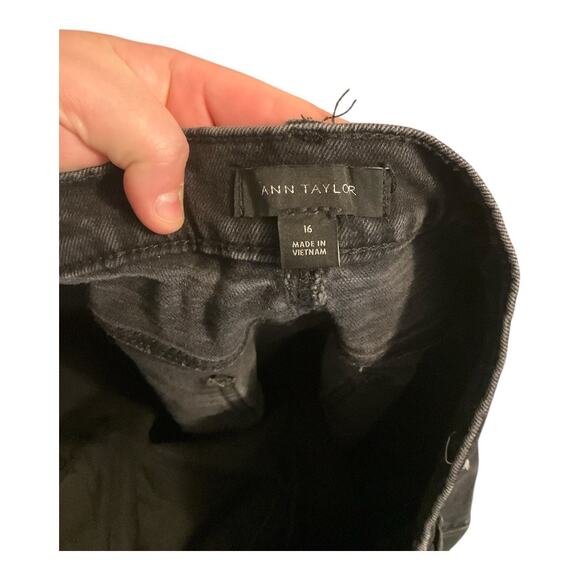 Ann Taylor Straight High Rise Jeans 16 Black - Picture 4 of 4